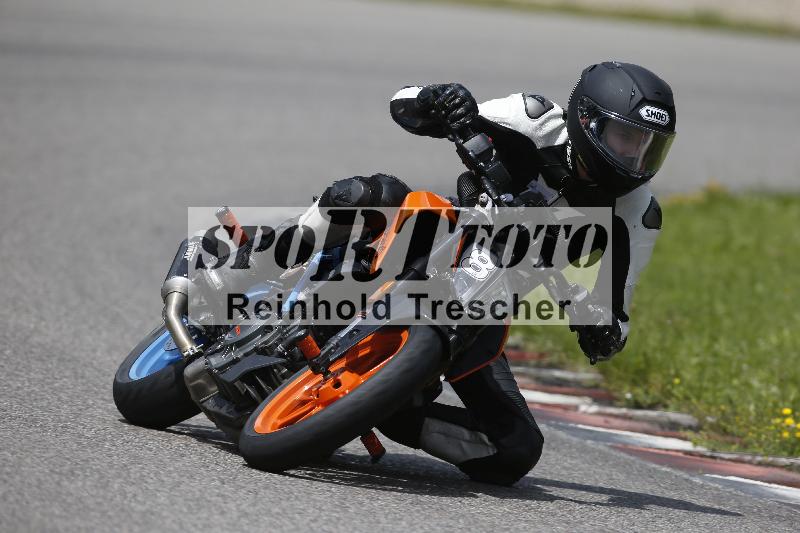 /Archiv-2024/29 12.06.2024 MOTO.CH Track Day ADR/Gruppe blau/8